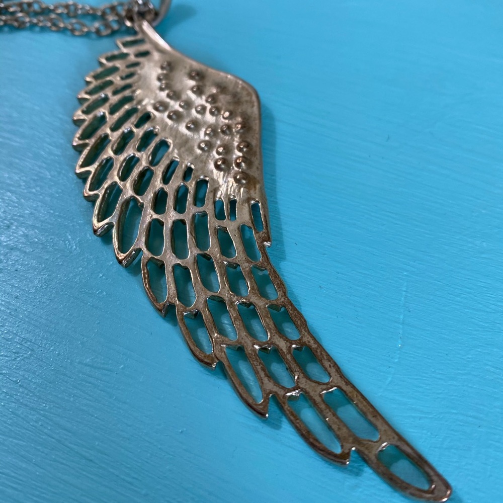 Feather Rhinestone Necklace - Picture 5 of 5